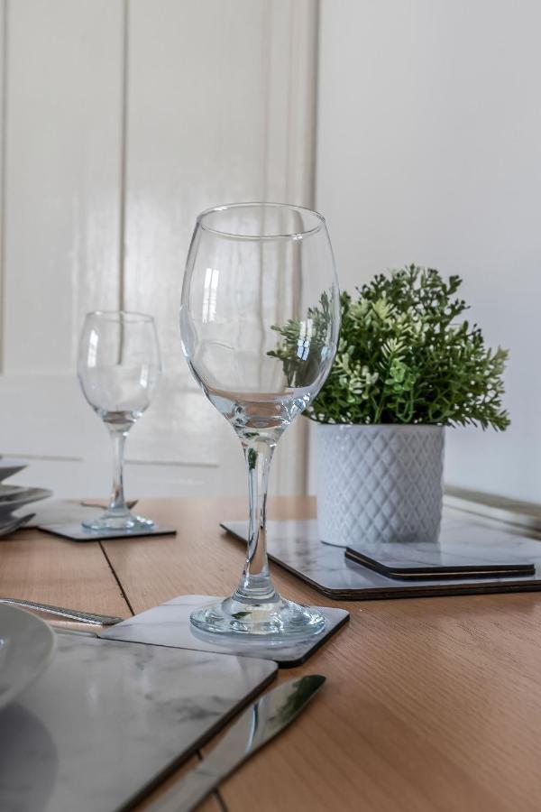 Central City Centre 2 Bedroom Flat - Close To Haymarket Train Station. Εδιμβούργο Εξωτερικό φωτογραφία